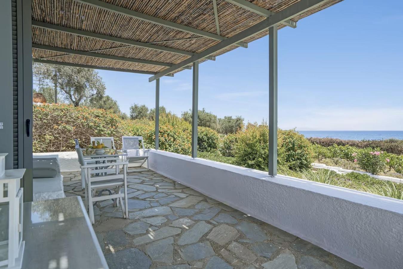 Niriides Resort Gytheio Exteriör bild