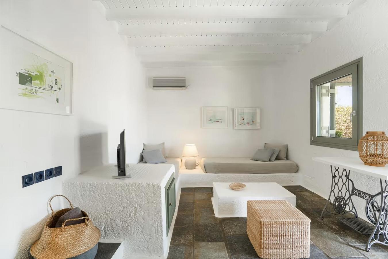 Niriides Resort Gytheio Exteriör bild