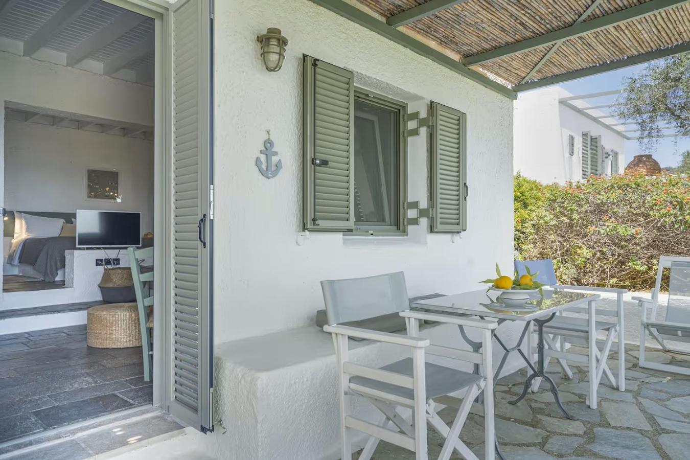 Niriides Resort Gytheio Exteriör bild